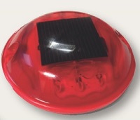 Runde Strassenbolzen aus Polycarbonat - solarbetrieben